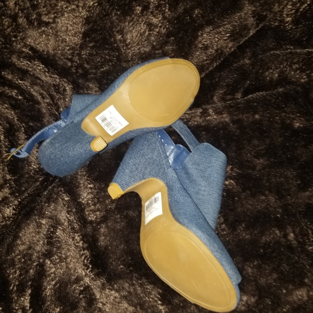 Jean's sandal
